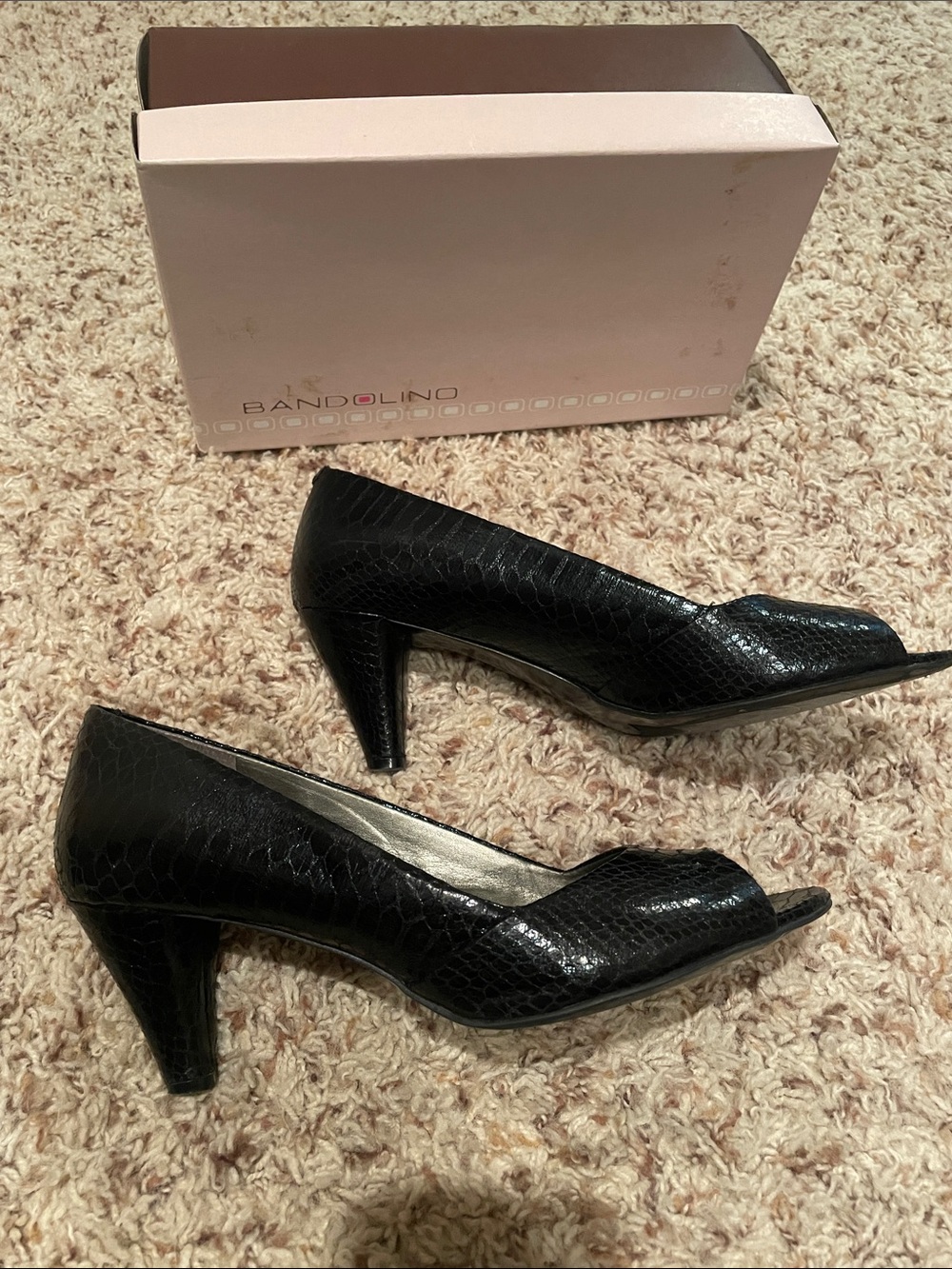 Bandolino Black Faux-Croc Peep-Toe Heels. Size 9.5